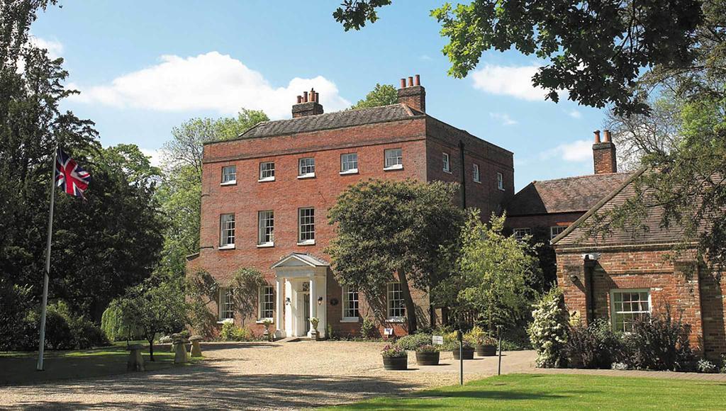 Mulberry House Guest House Ongar Exterior photo